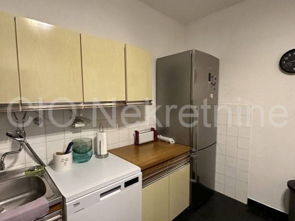Flat in a building, Sale, Split, Split
