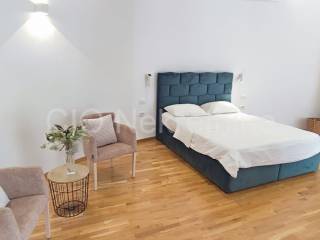 Flat in a building, Sale, Split, Split