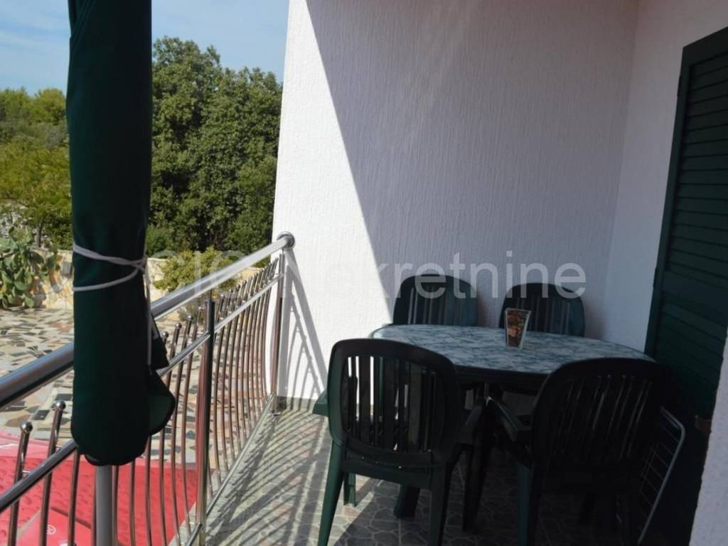 House with apartments, Sale, Marina, Vinišće