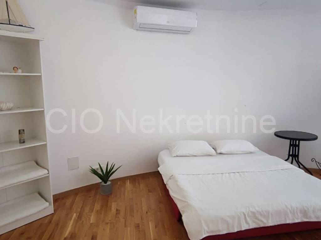 Flat in a building, Sale, Split, Split