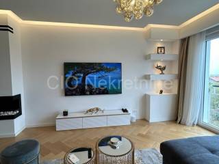 Flat in a building, Sale, Split, Split