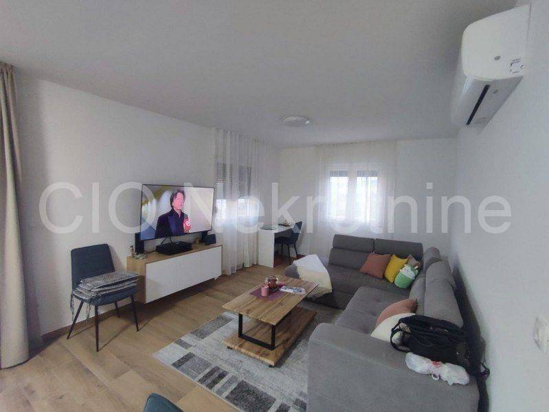 Flat in a new building, Rent, Kaštela, Kaštel Kambelovac
