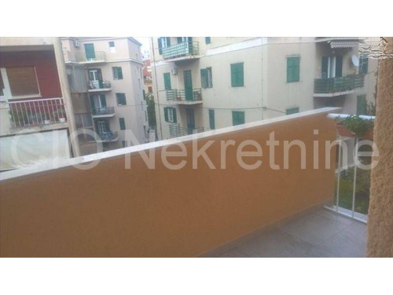 Flat in building, Rent, Split, Split