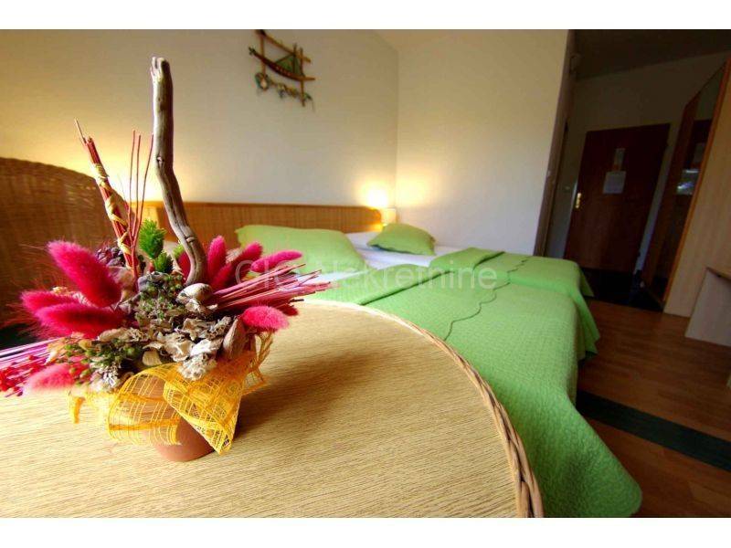 Hotel, Sale, Supetar, Supetar