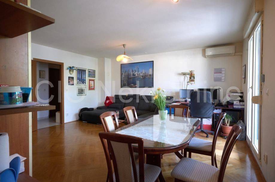 Flat in a building, Sale, Split, Split