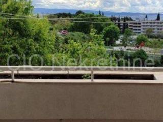 Flat in a building, Sale, Split, Split