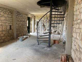 Kamena kuca, Prodaja, Podstrana, Podstrana