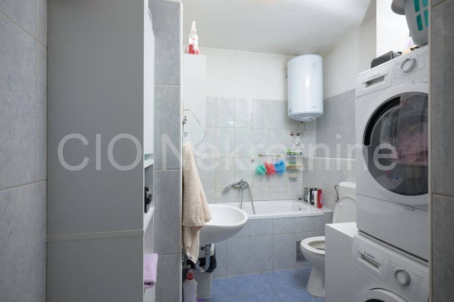 Flat in a building, Sale, Split, Split