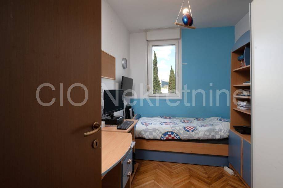 Flat in a building, Sale, Split, Split