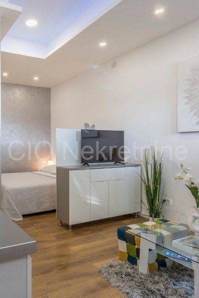 Studio apartment, Rent, Split, Split