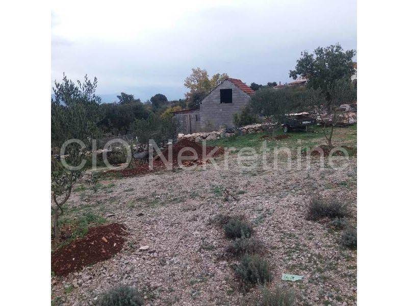 Land with a stone house, Sale, Supetar, Supetar