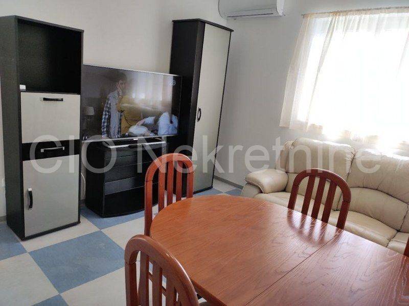 Flat in a building, Rent, Klis, Dugobabe