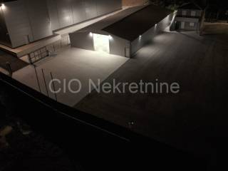 Hall, Rent, Trogir, Trogir