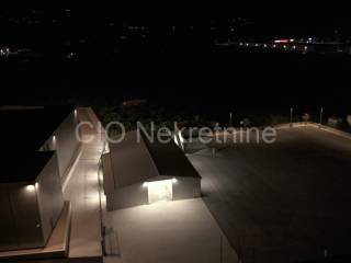 Hall, Rent, Trogir, Trogir