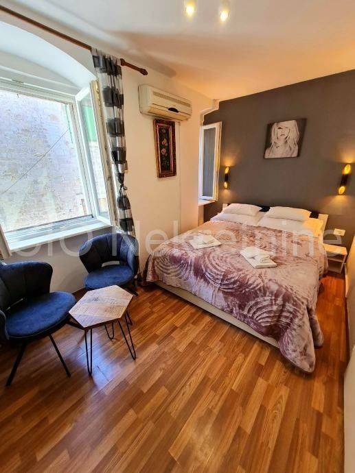Flat in older building, Sale, Split, Split