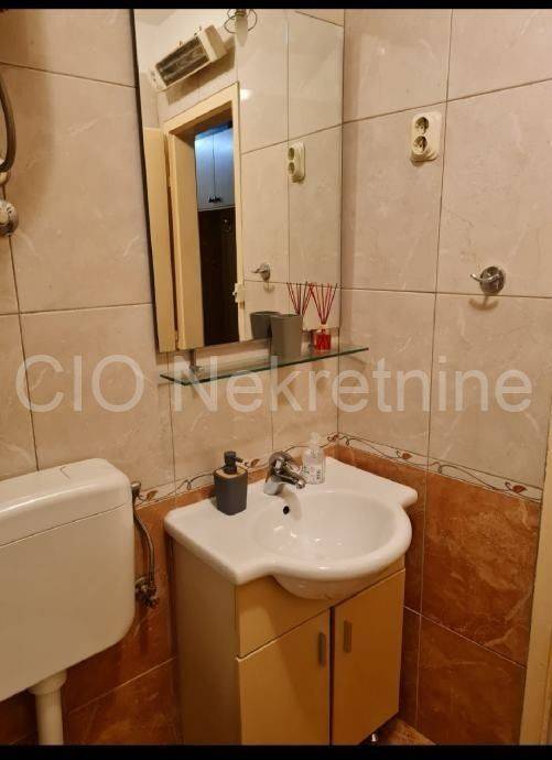 Flat in older building, Sale, Split, Split