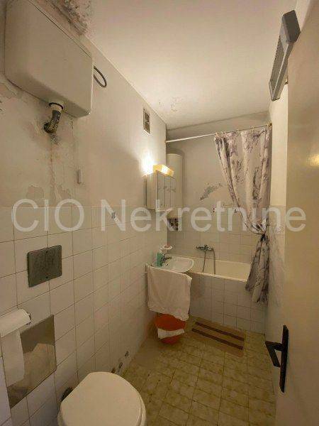 Flat in a building, Sale, Split, Split