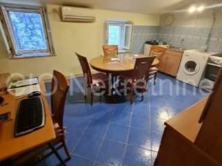 Stan u starijoj zgradi, Prodaja, Split, Split