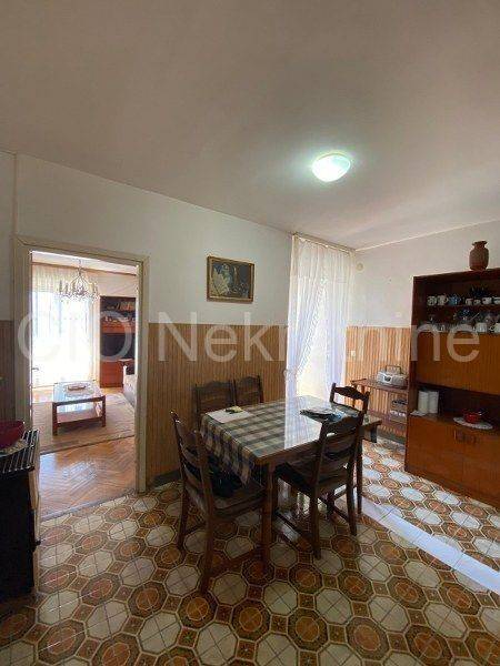 Flat in a building, Sale, Split, Split