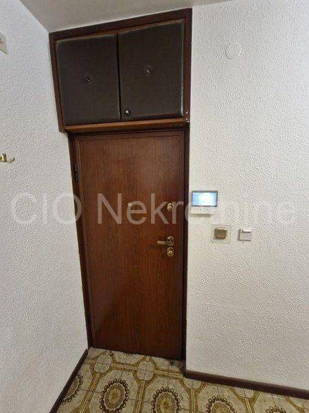 Flat in a building, Sale, Split, Split