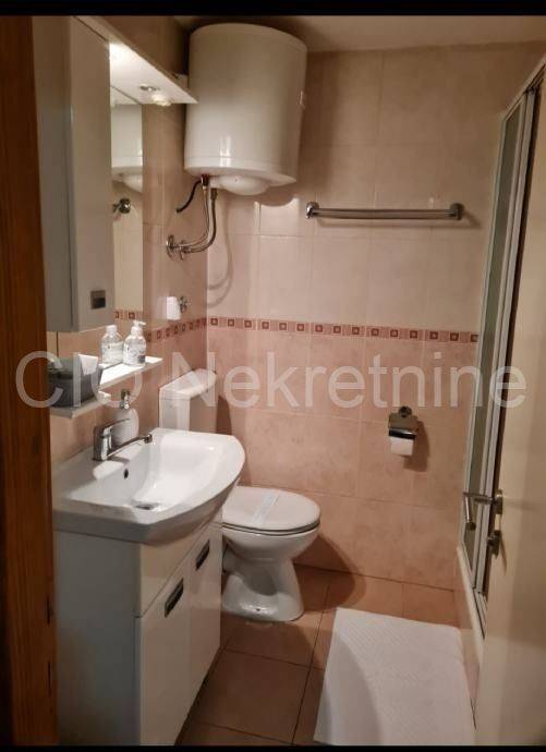 Flat in older building, Sale, Split, Split