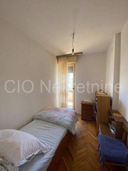 Flat in a building, Sale, Split, Split