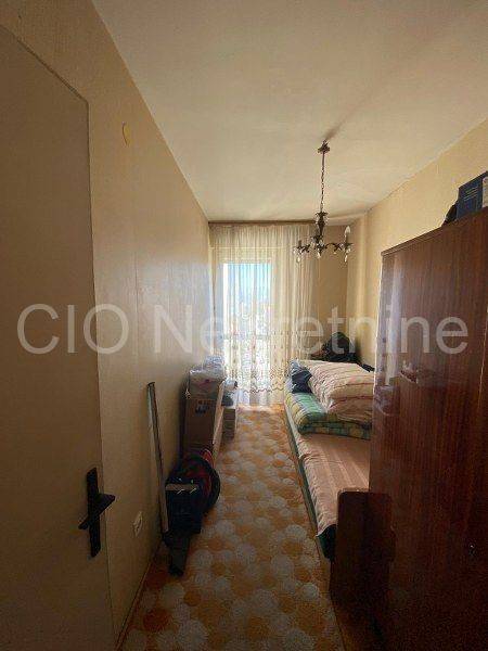 Flat in a building, Sale, Split, Split