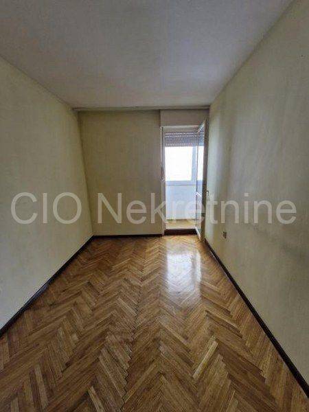 Flat in a building, Sale, Split, Split