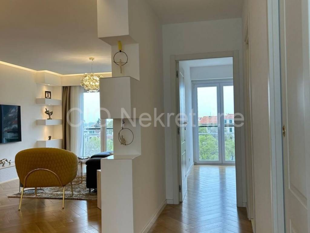 Flat in a building, Sale, Split, Split