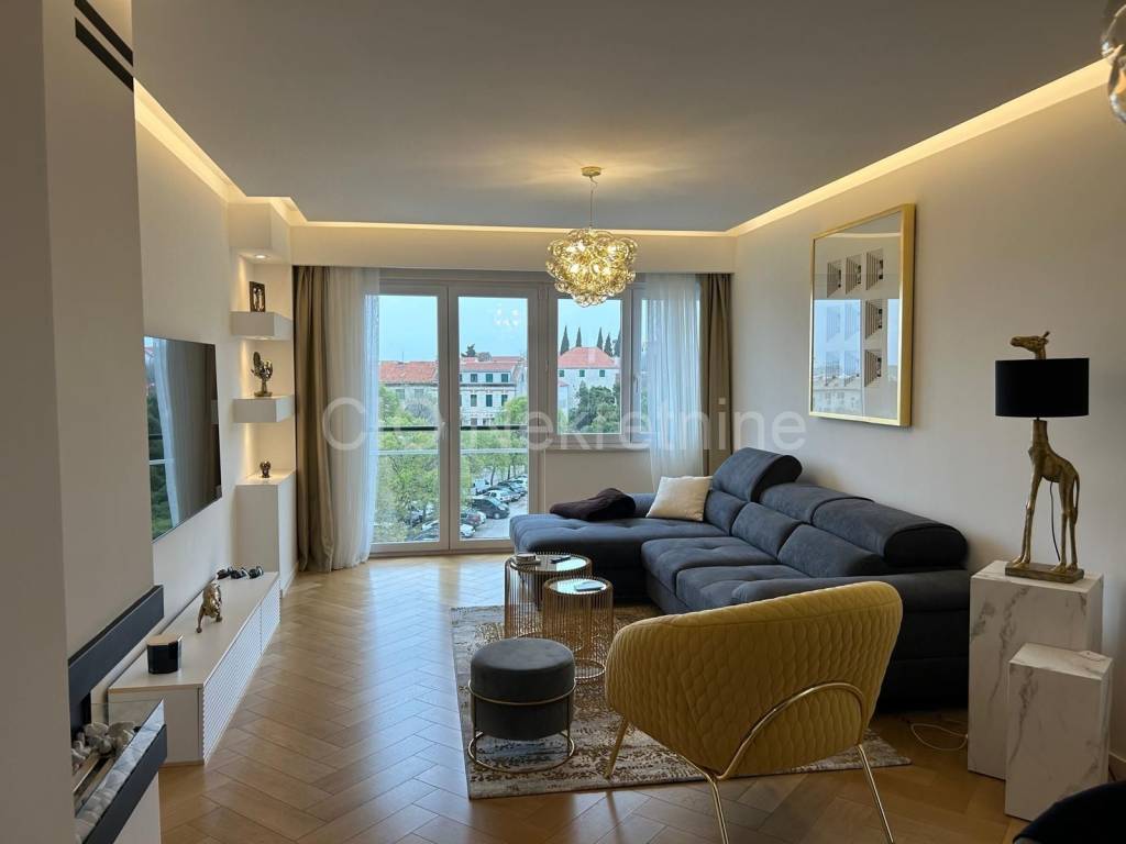 Flat in a building, Sale, Split, Split