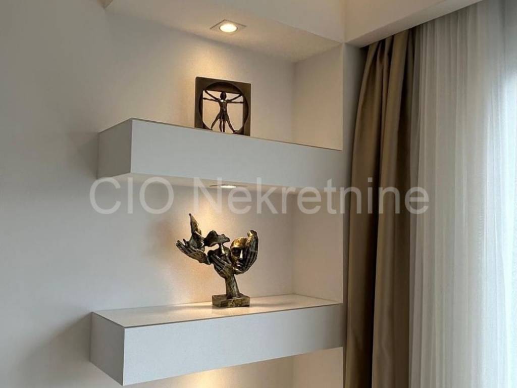 Flat in a building, Sale, Split, Split