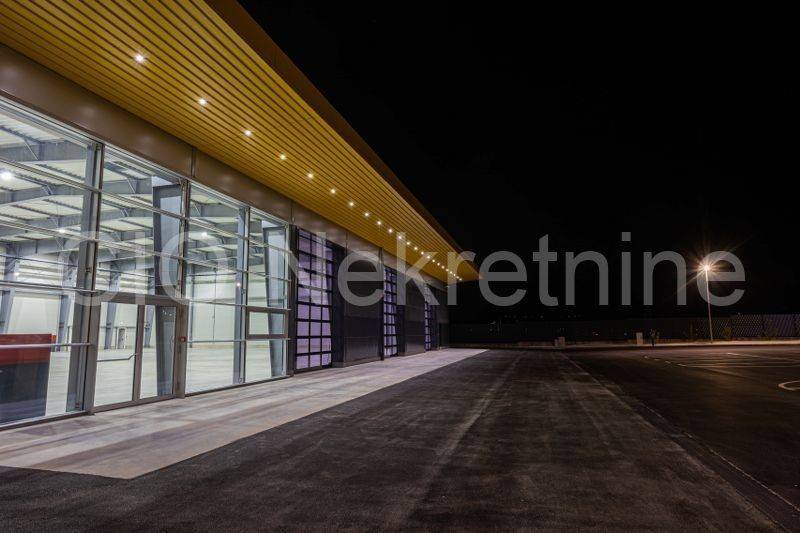Hall, Rent, Trogir, Trogir