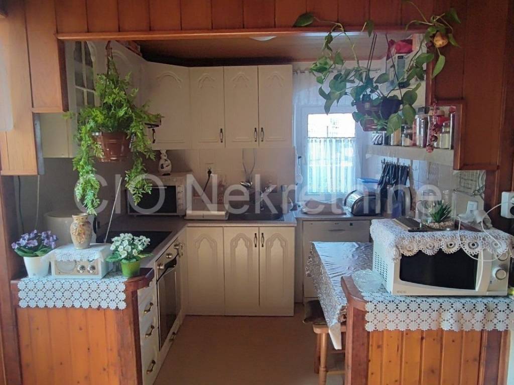Flat in a house, Sale, Split, Split