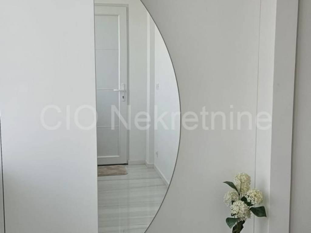 Flat in a building, Sale, Split, Split