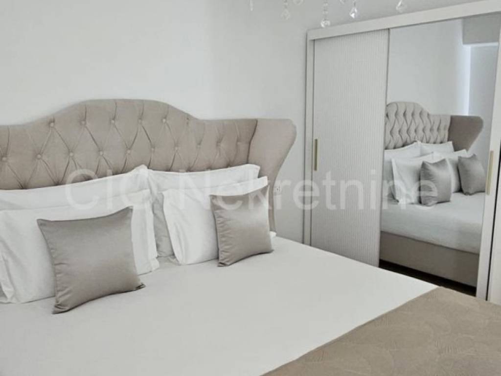 Flat in a building, Sale, Split, Split