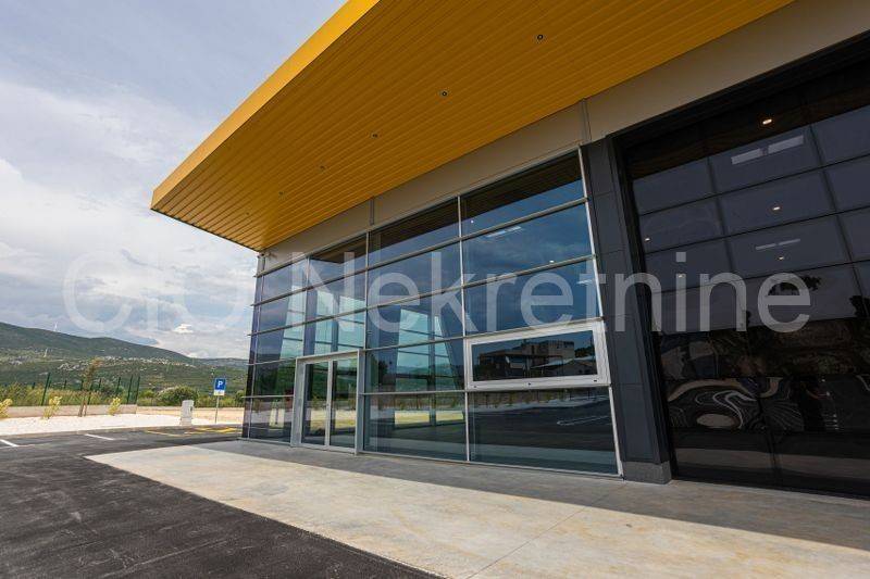 Hall, Rent, Trogir, Trogir