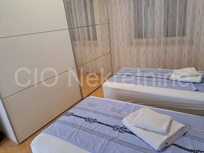 Flat in a house, Sale, Split, Split