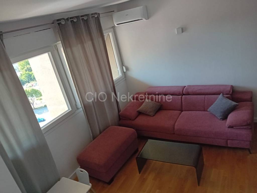 Flat in a building, Rent, Split, Split