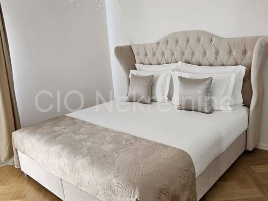 Flat in a building, Sale, Split, Split