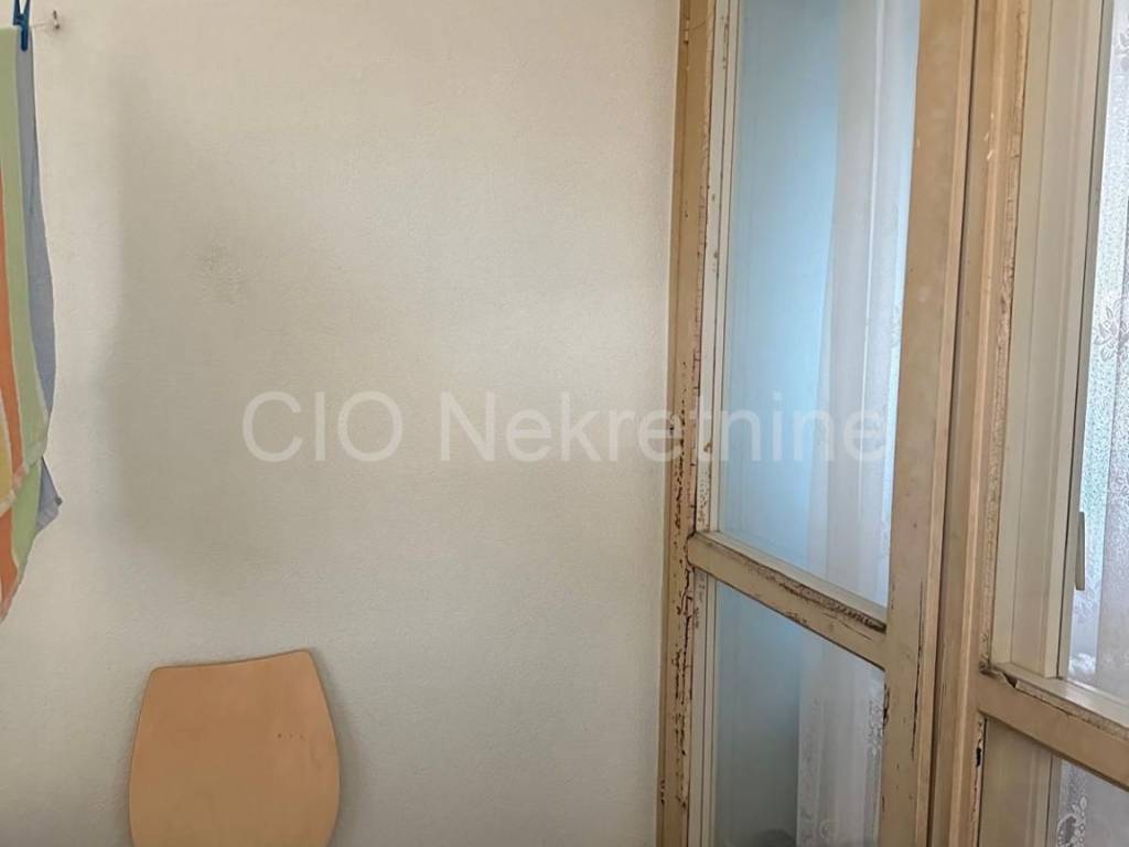 Flat in a building, Sale, Split, Split