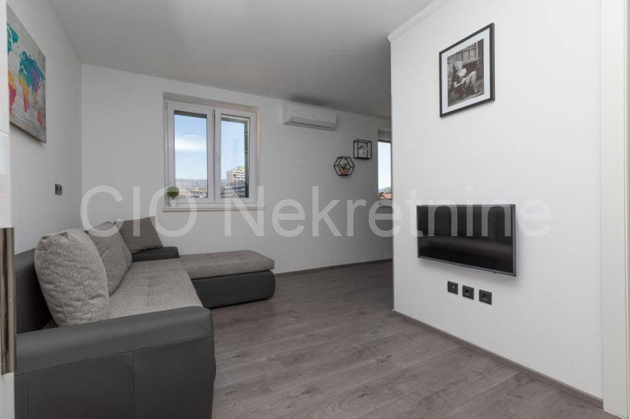 Flat in a building, Sale, Split, Split