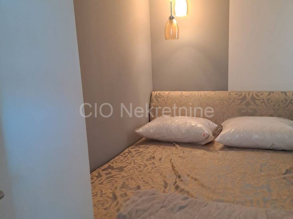 Flat in a building, Rent, Split, Split
