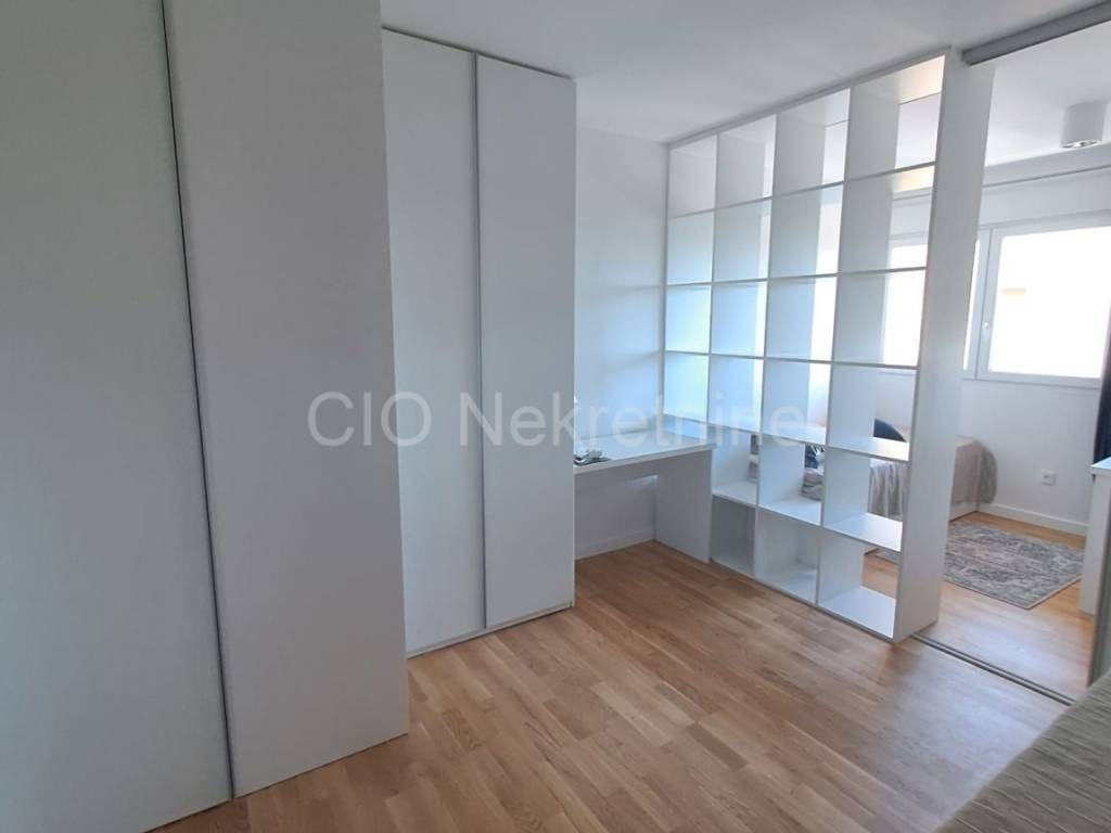 Flat in a building, Rent, Split, Split