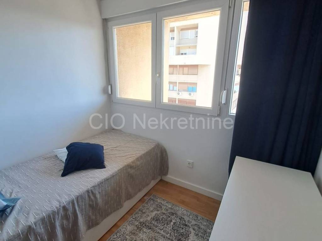 Flat in a building, Rent, Split, Split