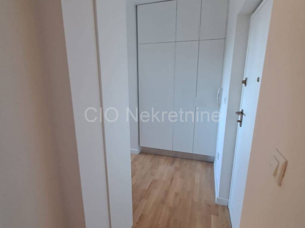 Flat in a building, Rent, Split, Split