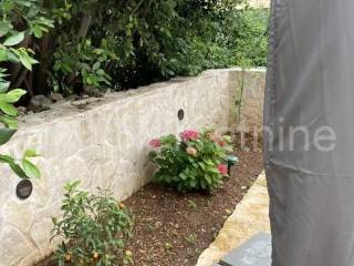 Stone house, Sale, Sutivan, Sutivan