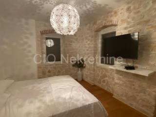 Stone house, Sale, Sutivan, Sutivan