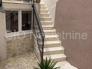 Stone house, Sale, Sutivan, Sutivan