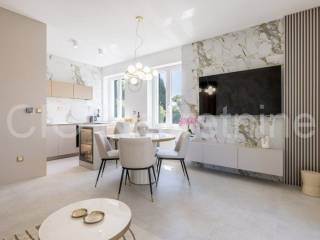 Flat in a building, Rent, Split, Split