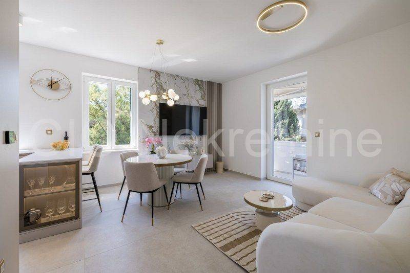 Flat in a building, Rent, Split, Split